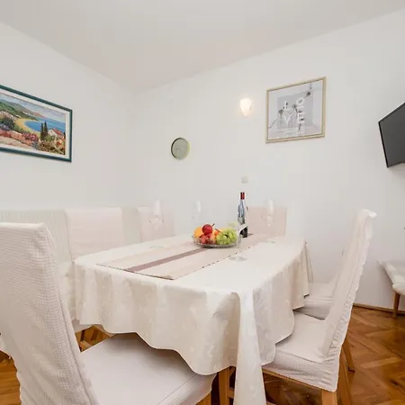 Guest house Ljubica Banjol