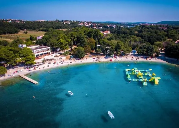 Ljubica Banjol 3* 拉布
