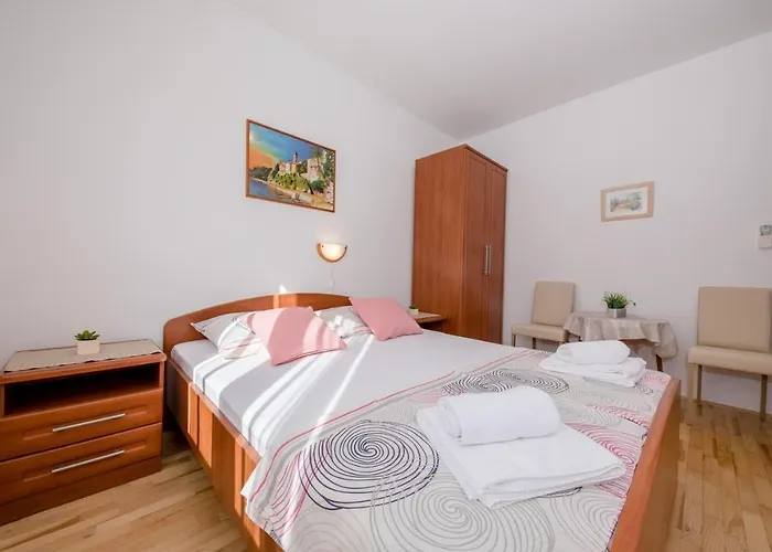 Ljubica Banjol 3* Rab Town